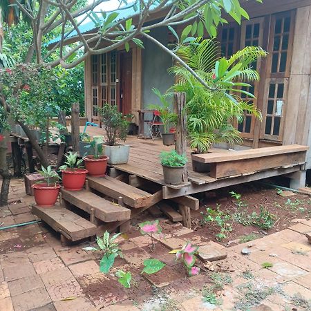 Familyhouse & Trekking Appartement Banlung Buitenkant foto