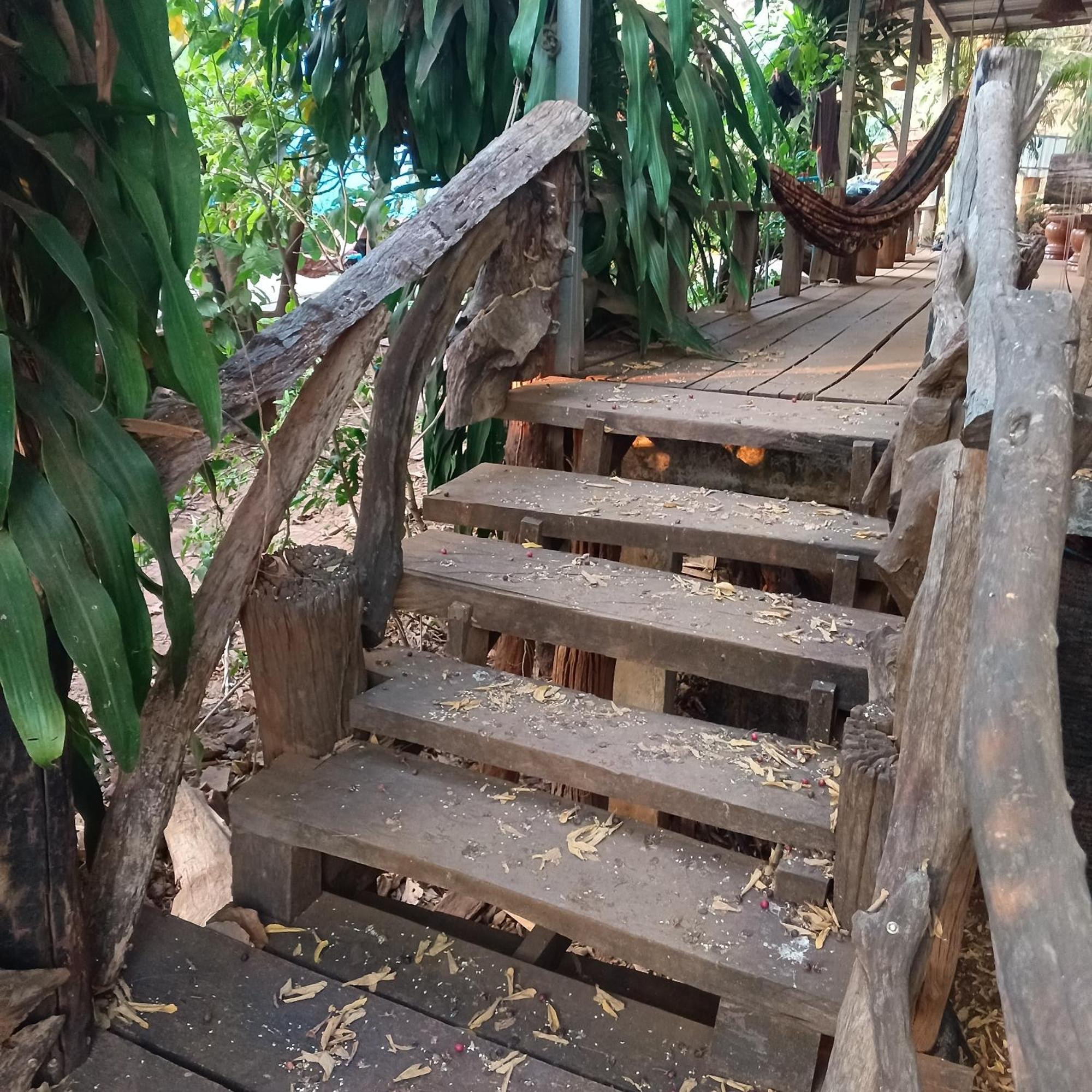 Familyhouse & Trekking Appartement Banlung Buitenkant foto