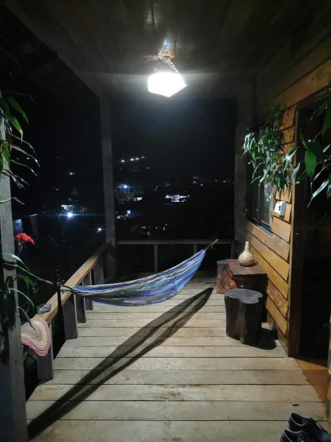 Familyhouse & Trekking Appartement Banlung Buitenkant foto